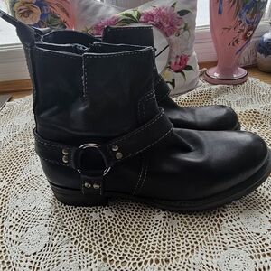 Leather Boot Women Black Ankle Used "Morgan Boots"  From Vintage Foundry Co. 7.5